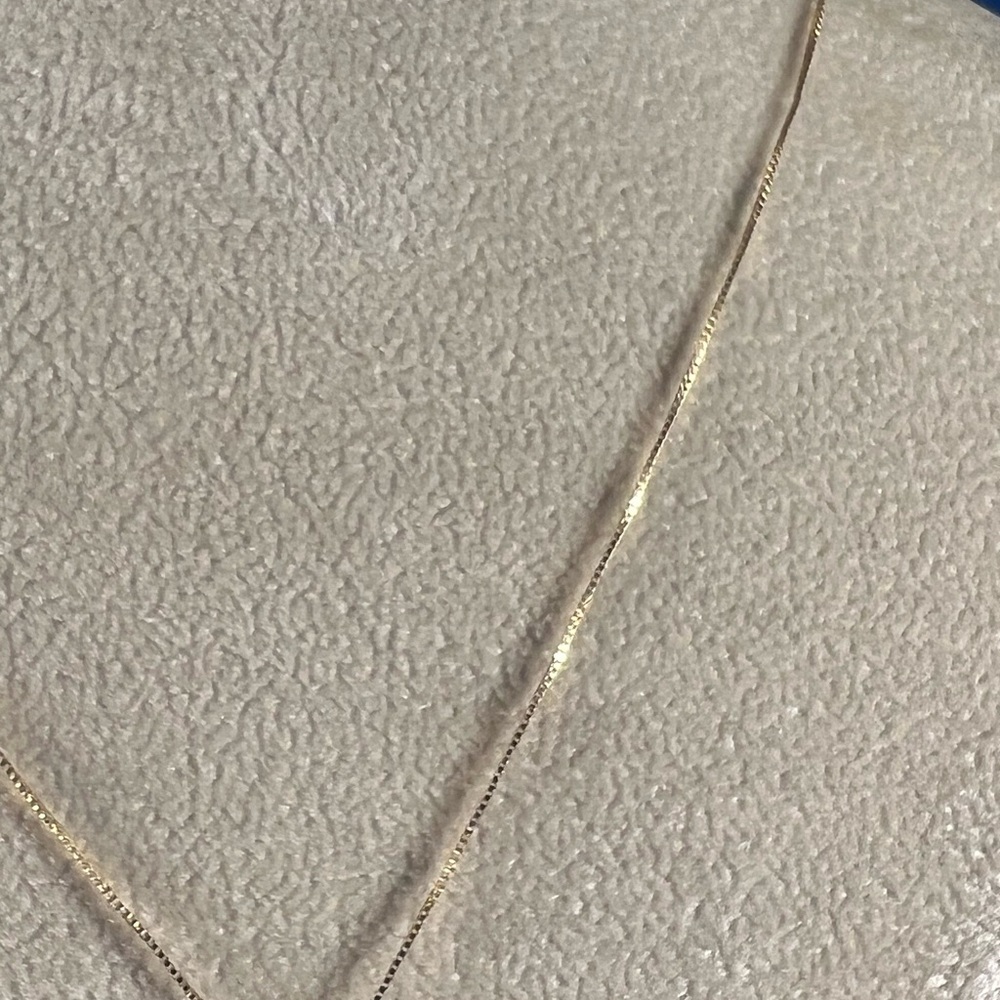 17 inch 14 kt Gold Necklace - Picture 4 of 8